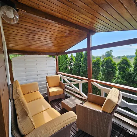 Letniskowy אכסניה