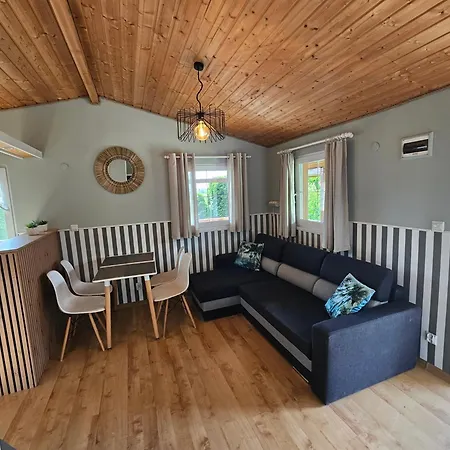 Letniskowy Lodge Kolczewo